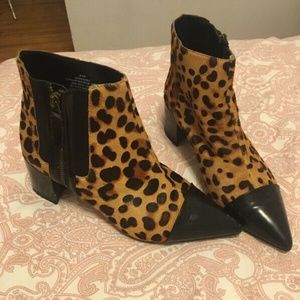 Nine West Wasabi bootie size 8 1/2